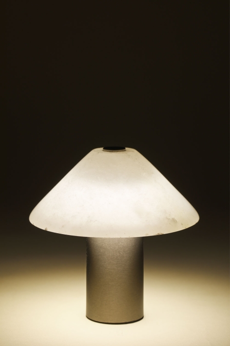 Lampe de table LED sans fil en albâtre et fer Barak