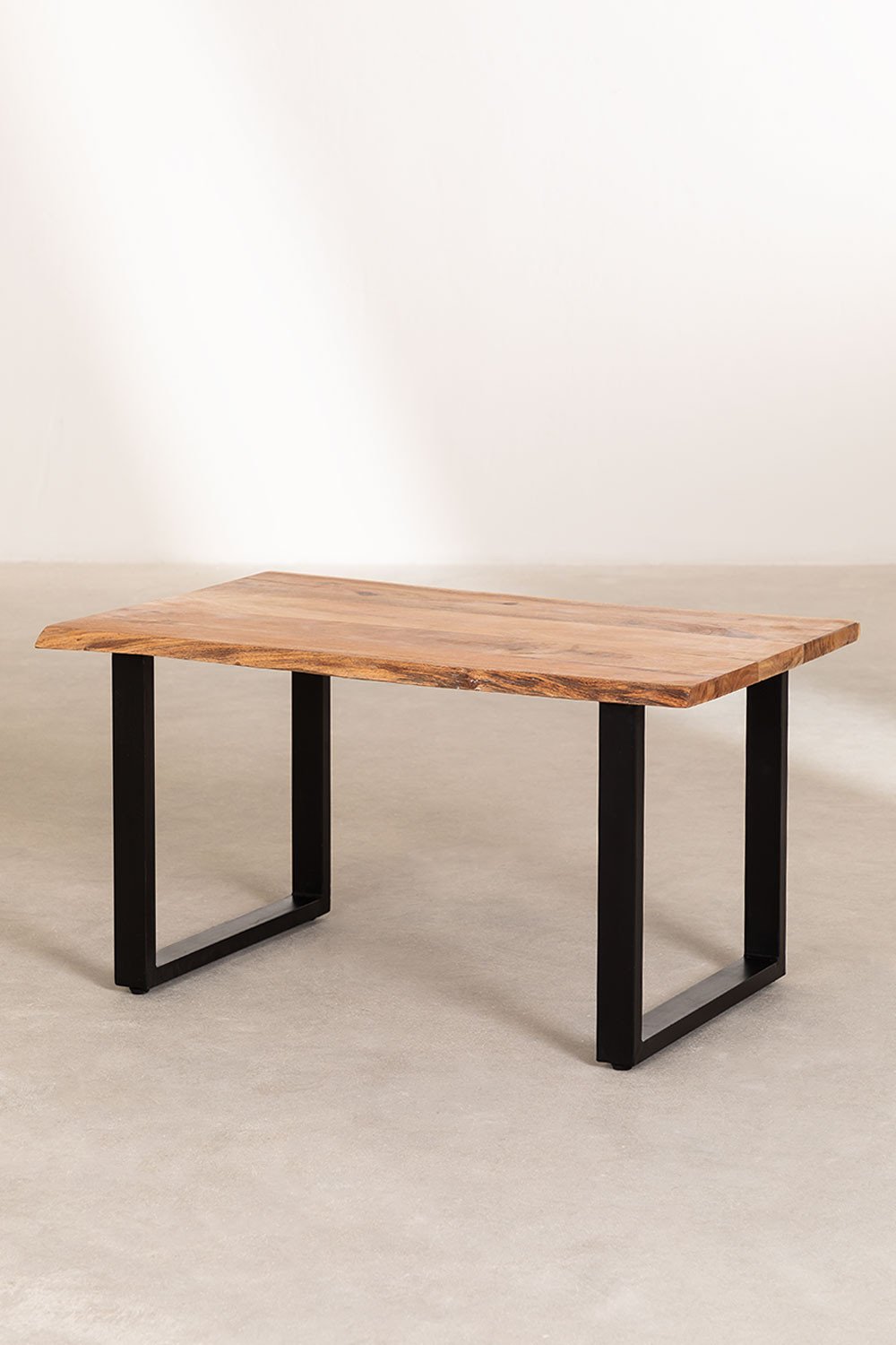 Table basse en bois Sami Style, image de la galerie 1