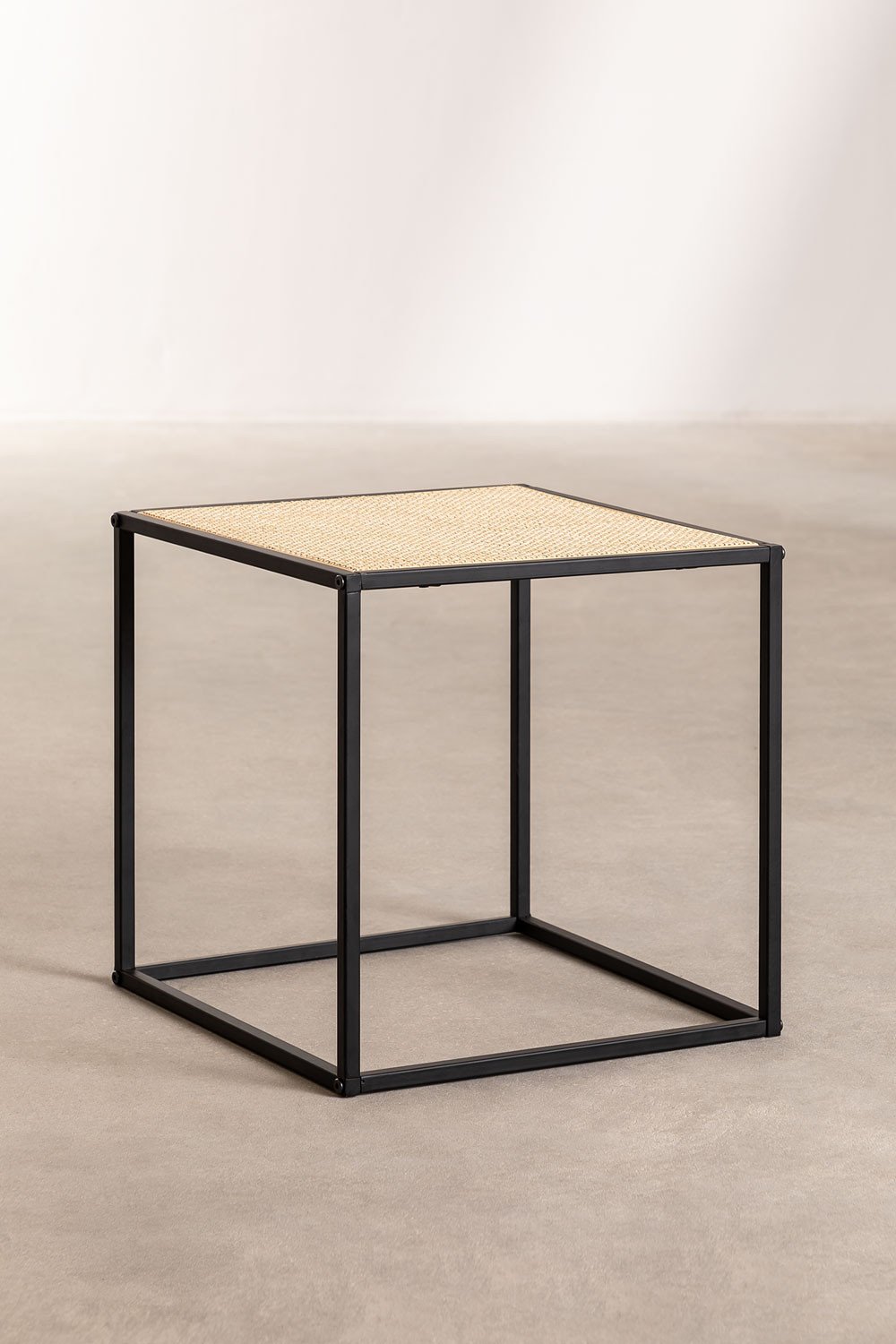 Tables gigognes en rotin Daek, image de la galerie 8