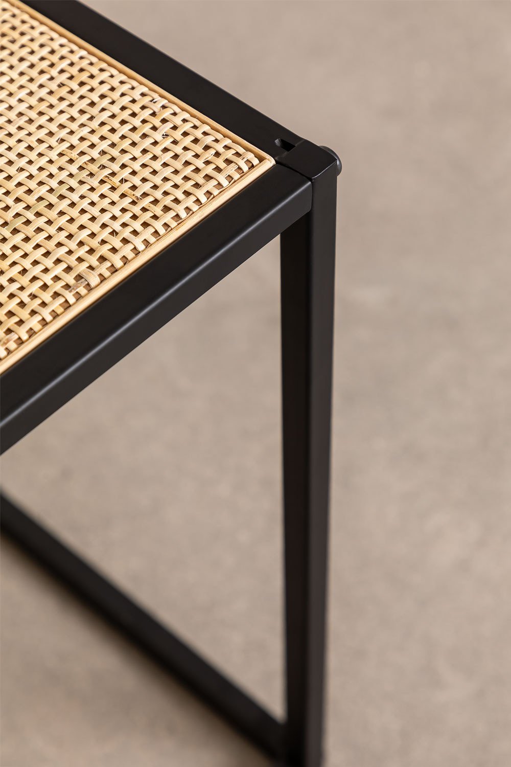 Tables gigognes en rotin Daek, image de la galerie 9