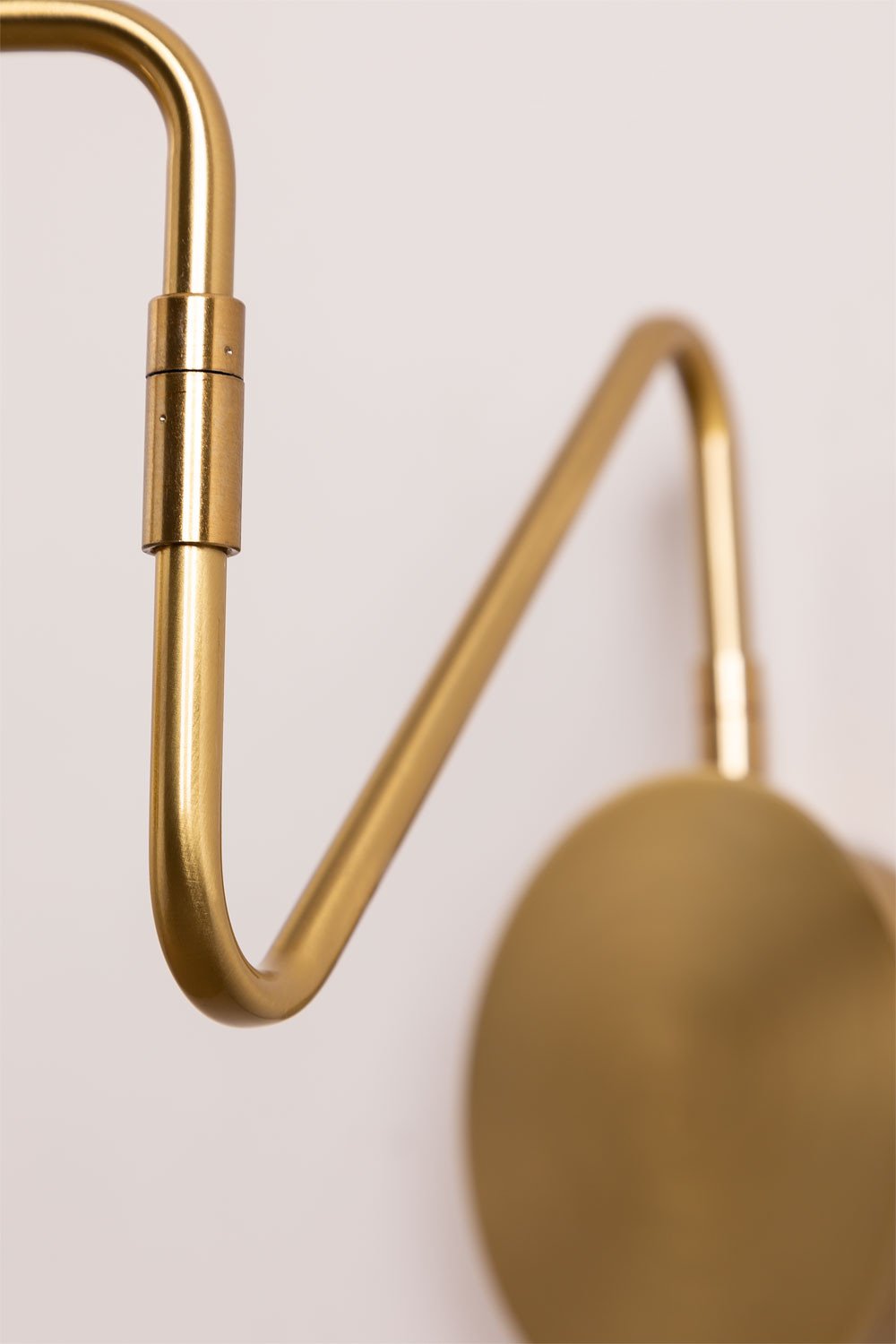 Lampe murale orientable métallisée en fer Lizz, image de la galerie 8