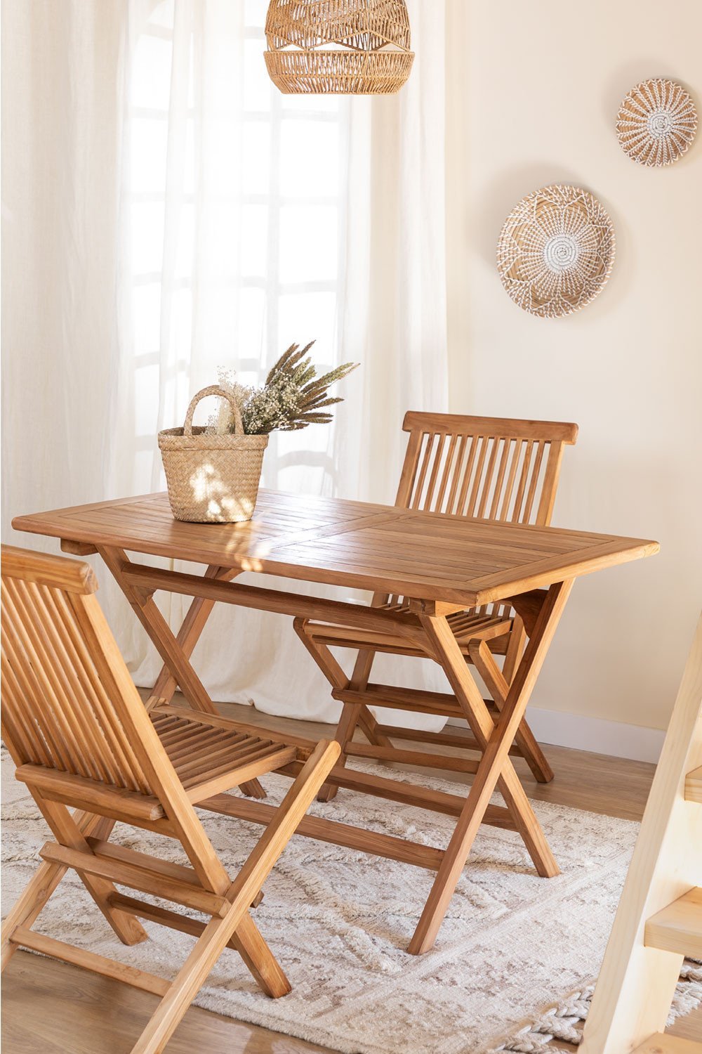 Ensemble table rectangulaire (120x70 cm) et 2 chaises de salle à manger pliantes en bois de teck Pira, image de la galerie 1