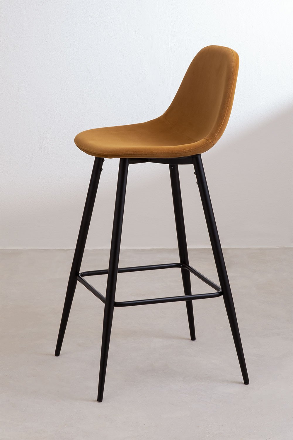 Tabouret haut en velours Glamm, image de la galerie 2