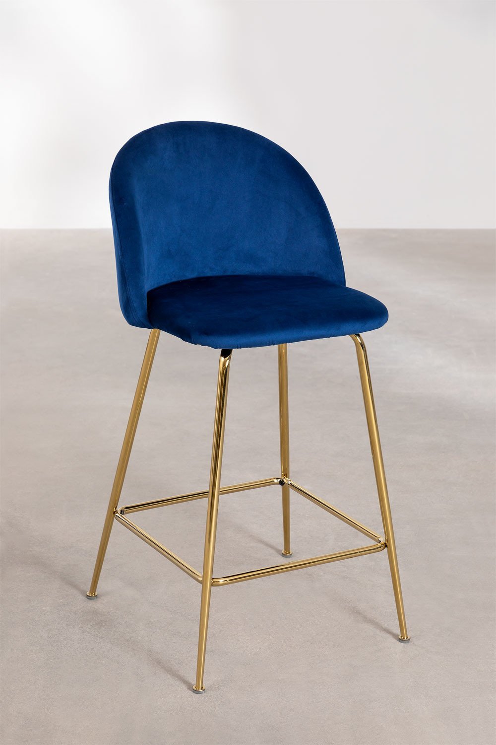 Tabouret haut 65 cm en velours bleu marine et pieds dorés Kana Design, image de la galerie 2