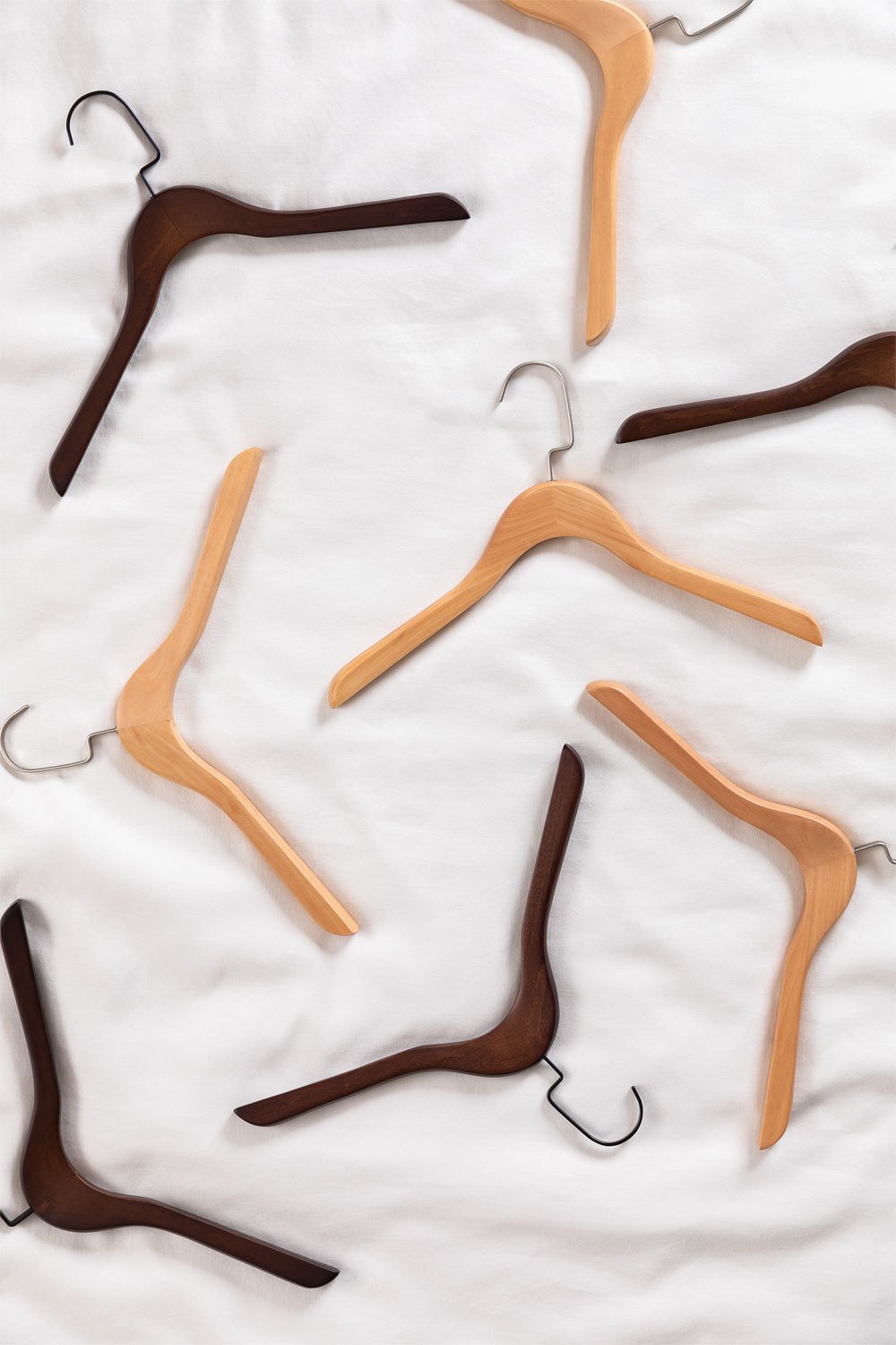 Ensemble de 4 cintres en bois Rita, image de la galerie 6