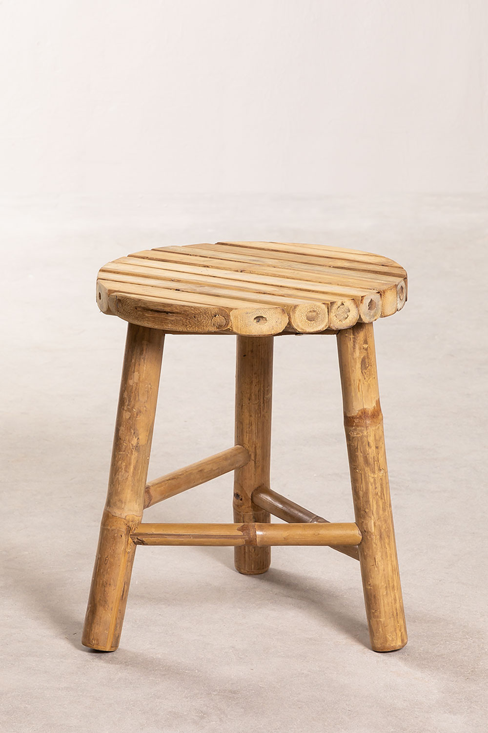 Petit tabouret bas en bois vintage