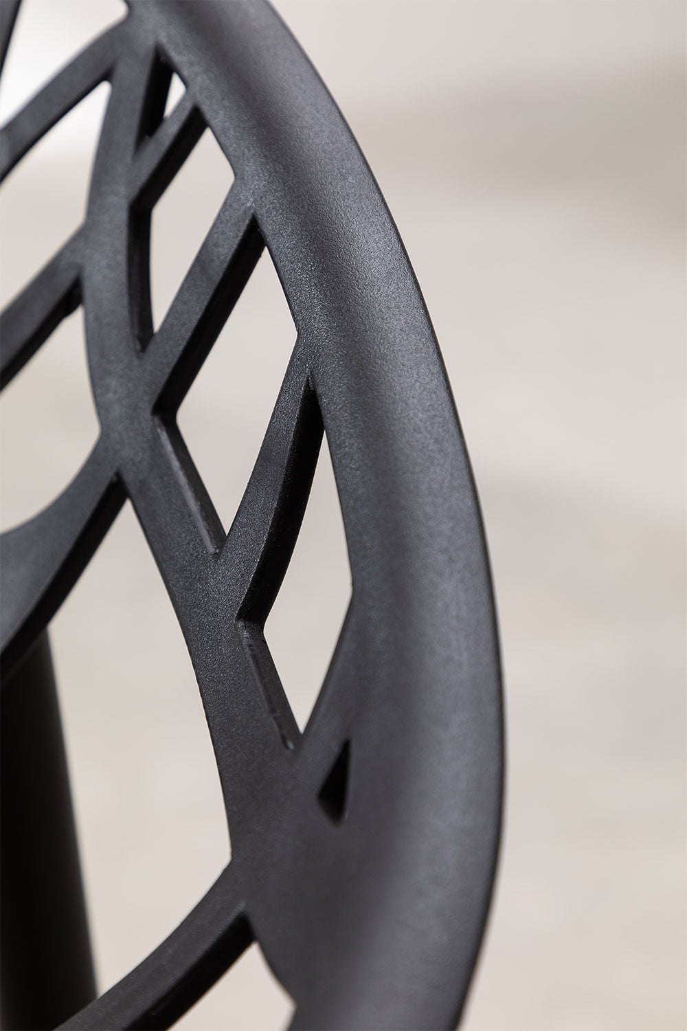 Lot de 4 tabourets hauts de jardin 65 cm en polypropylène noir Ores, image de la galerie 6