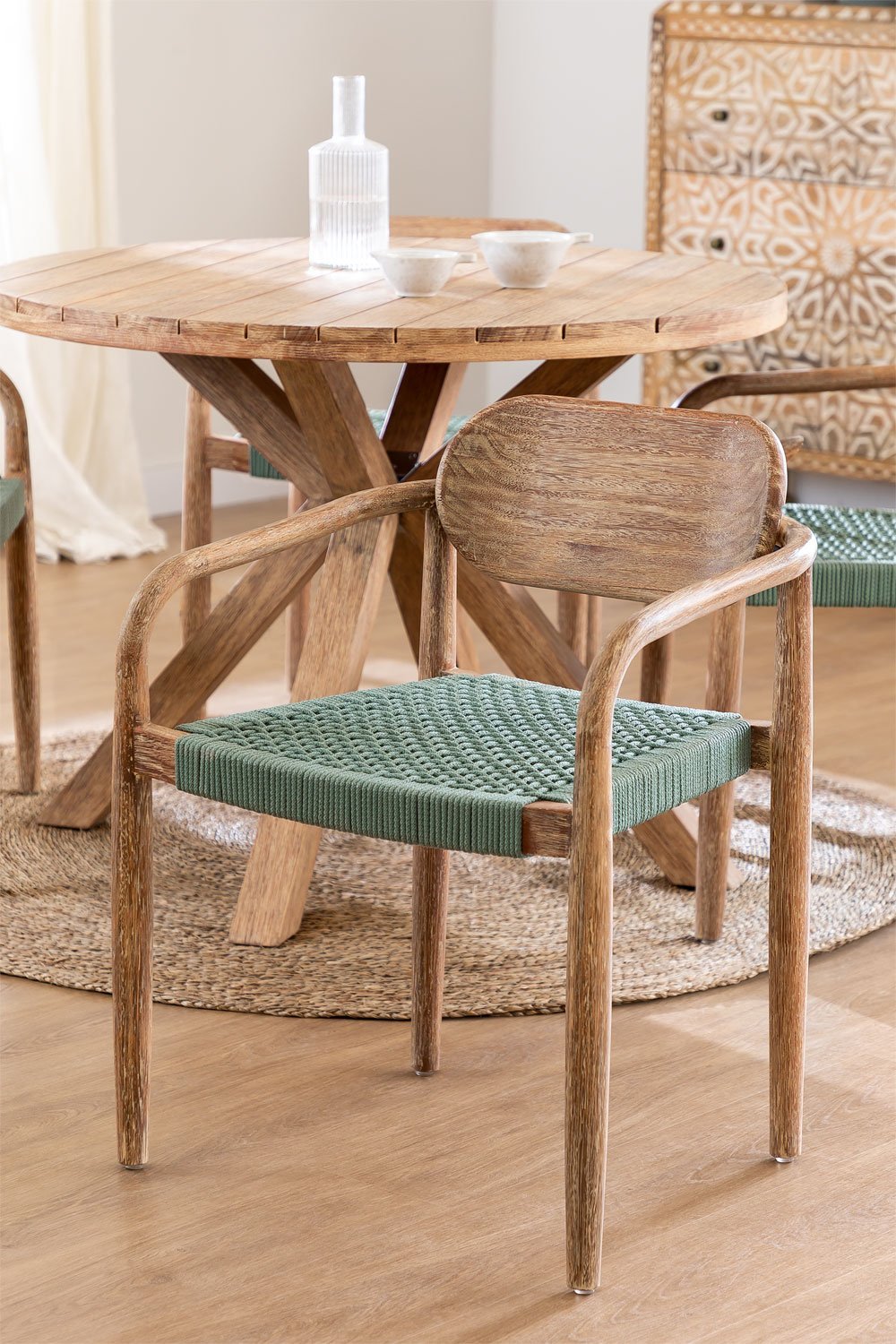 Chaise de salle à manger avec accoudoirs en bois Naele, image de la galerie 1