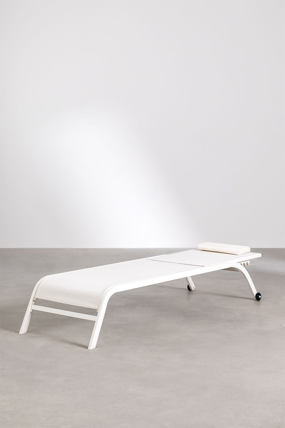 Chaise longue inclinable Therys avec coussin, image de la galerie 3