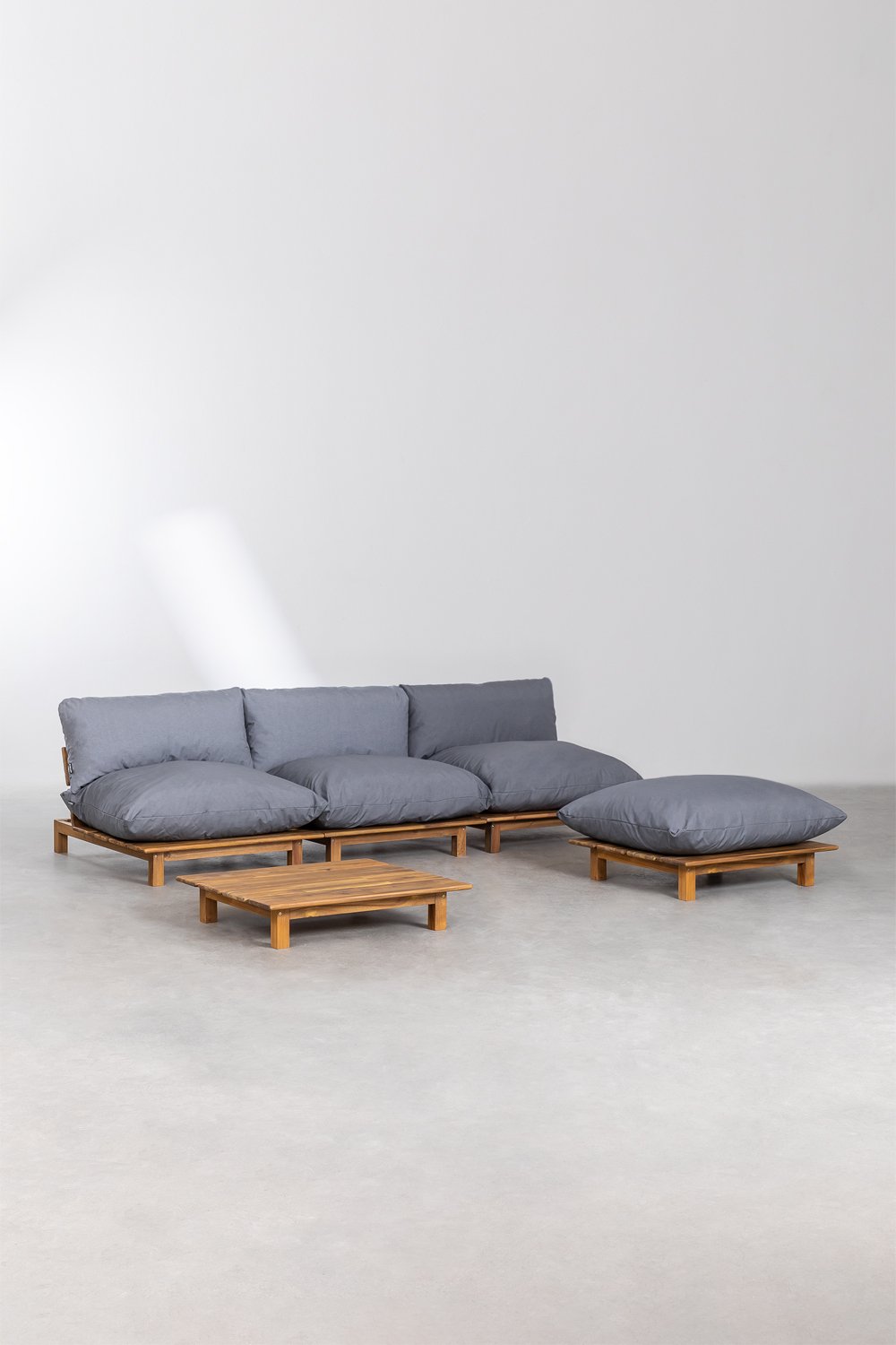 Canapé modulaire inclinable 3 pièces avec table basse et pouf en bois d'acacia Brina, image de la galerie 1