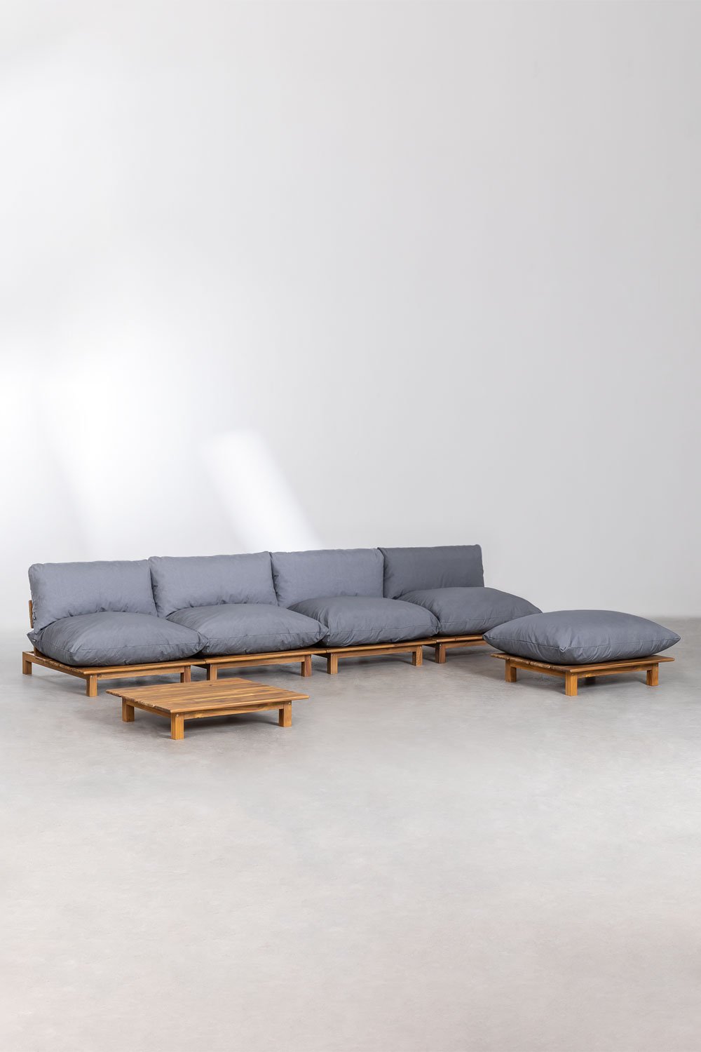 Canapé modulaire inclinable 4 pièces avec table basse et pouf en bois d'acacia Brina, image de la galerie 1
