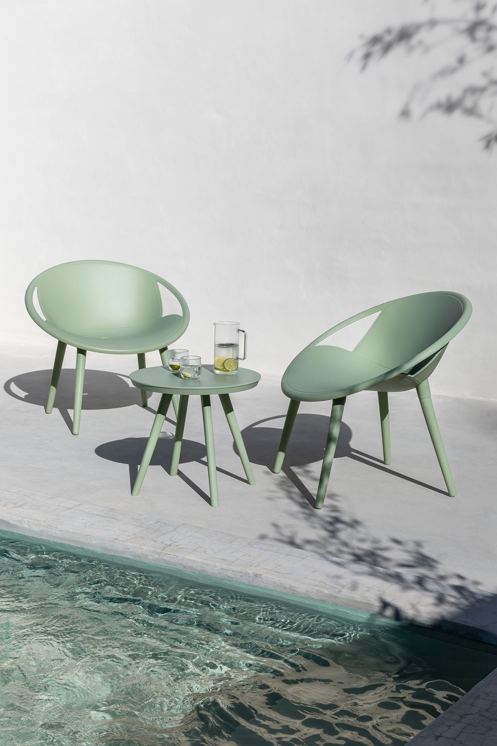 Ensemble d´une table et de 2 chaises d'extérieur Mayers, image de la galerie 1