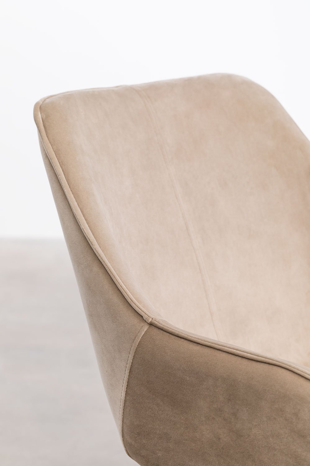 Chaise de salle à manger en velours Lucy, image de la galerie 4