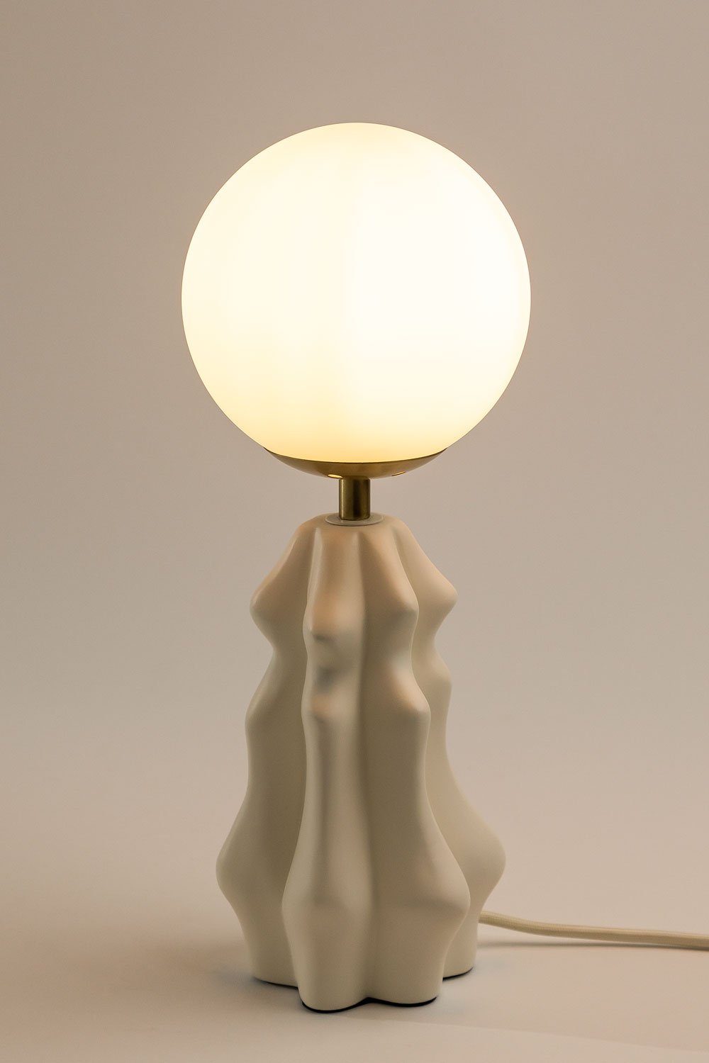 Lampe de table en céramique boule de verre Makalu   , image de la galerie 4