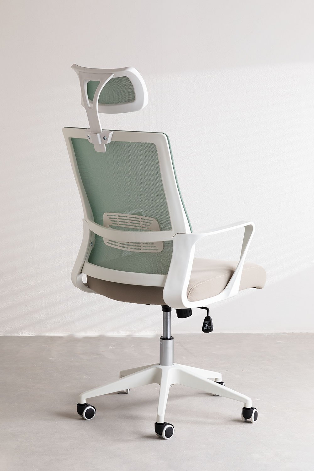 Chaise de bureau avec roulettes et accoudoirs en polypropylène Teill Colors, image de la galerie 4