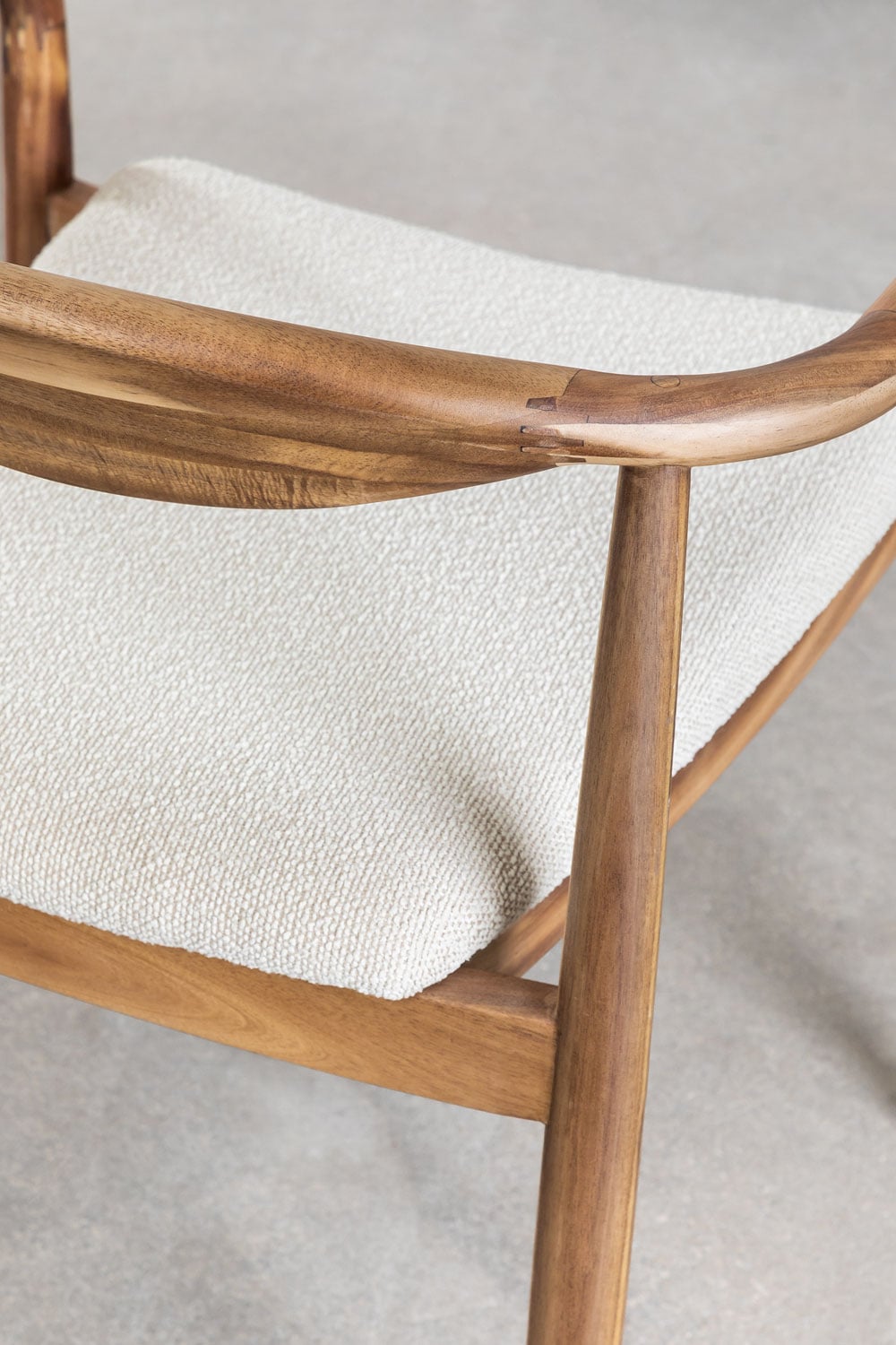 Pack de 4 chaises de salle à manger en bois d'acacia et tissu bouclé Mallory, image de la galerie 6