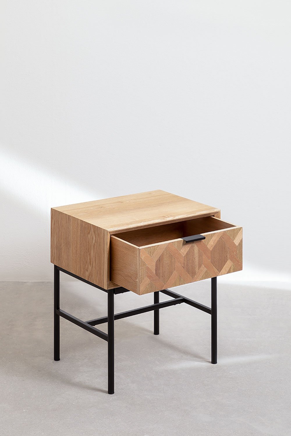 Table de Chevet en Bois de Frêne Gugh, image de la galerie 3