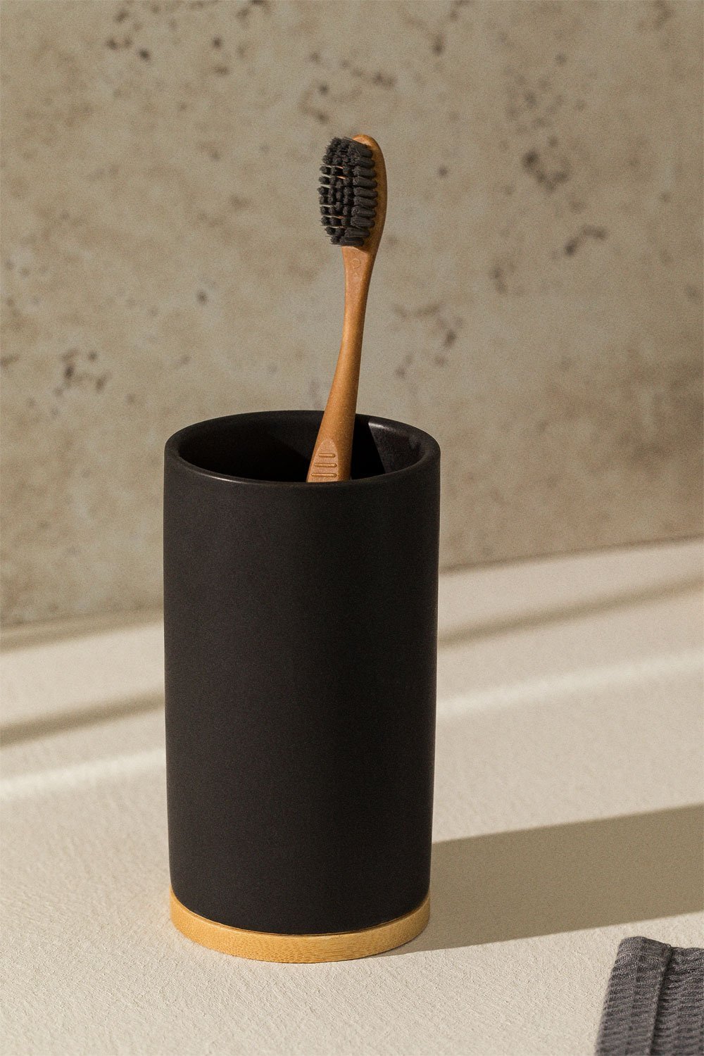 Porte-brosse à dents en céramique et bambou Elvan, image de la galerie 1