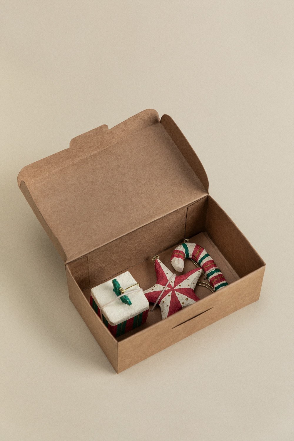 Set de 3 décorations de Noël artisanales en papier mâché Randolf, image de la galerie 5