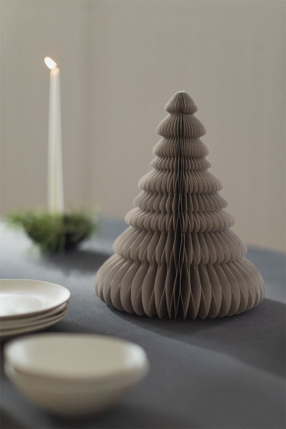 Sapin de Noël en papier Noëlle, image de la galerie 1