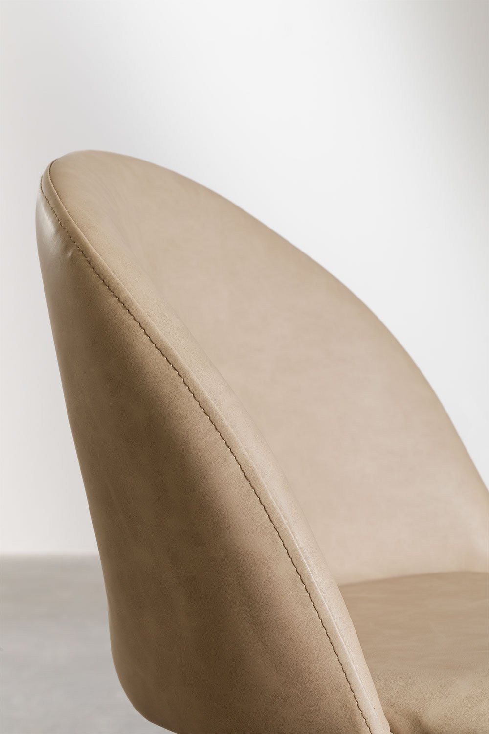 Chaise de salle à manger rembourrée en similicuir Kana , image de la galerie 4