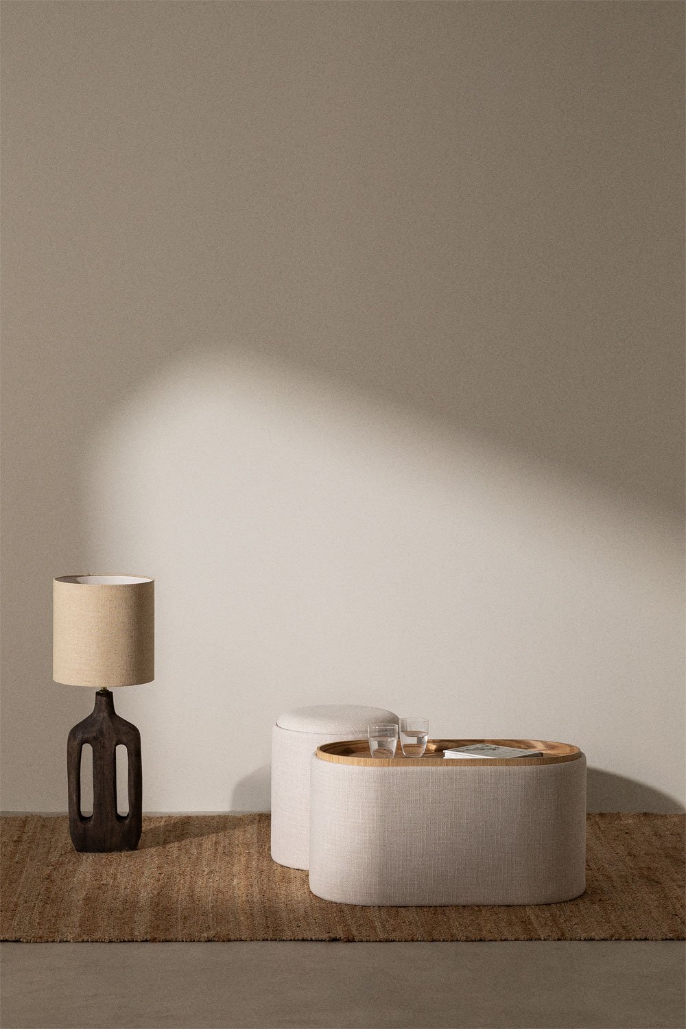 Table basse ovale rembourrée Berkeleni avec plateau et rangement, image de la galerie 1