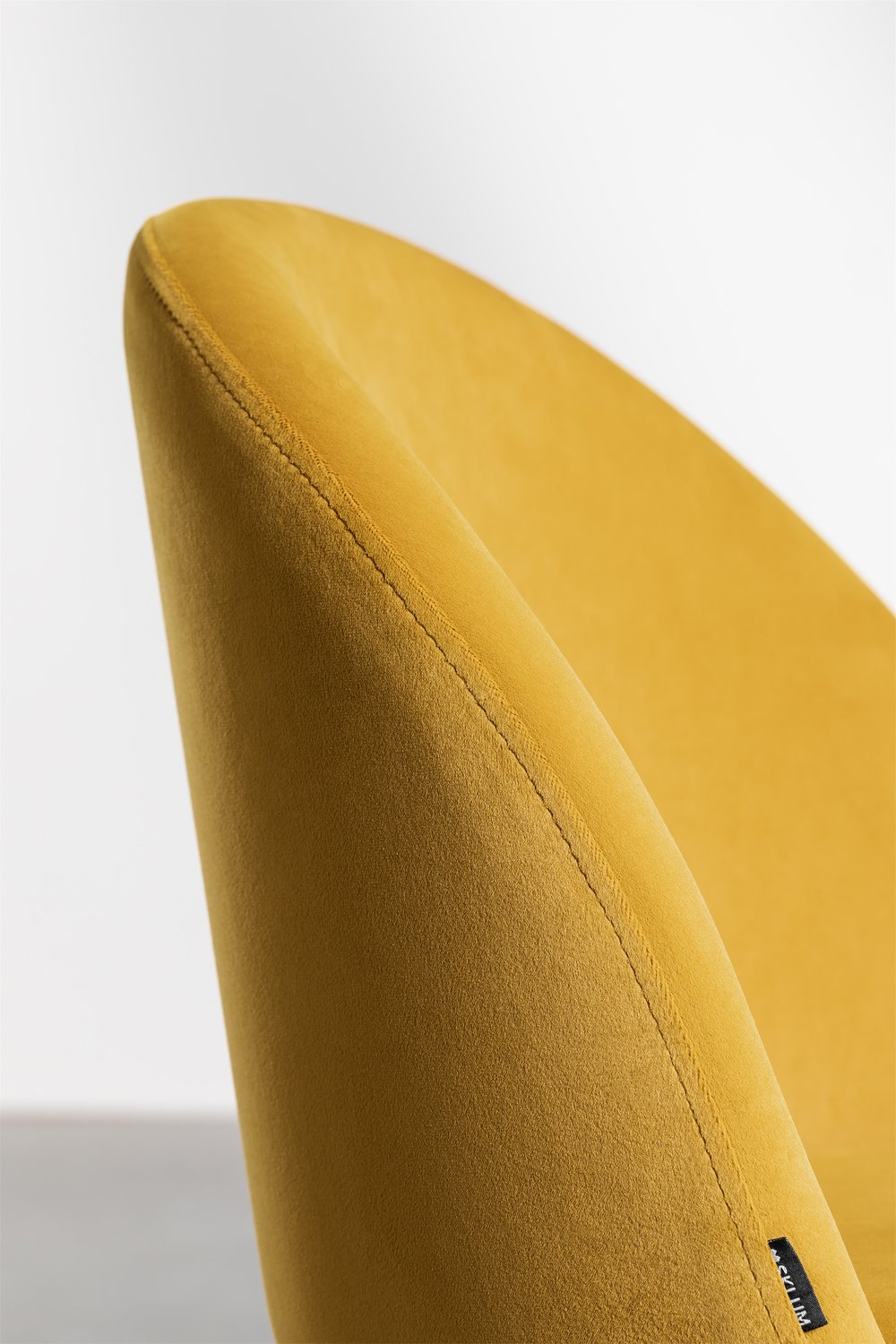 lot 4 Chaises en Velours Kana, image de la galerie 4