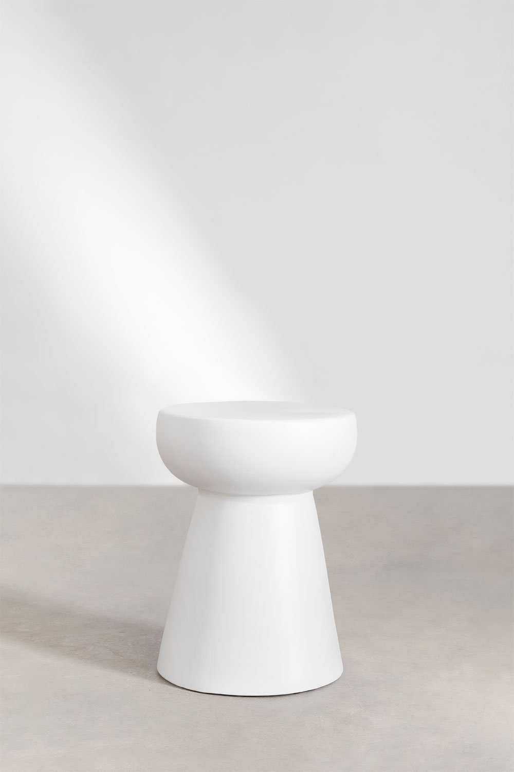 Table d'appoint en céramique Karus, image de la galerie 2