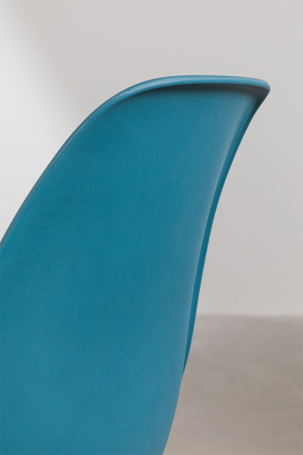 Pack de 4 chaises de salle à manger en polypropylène et bois de hêtre Scand Nordic, image de la galerie 6