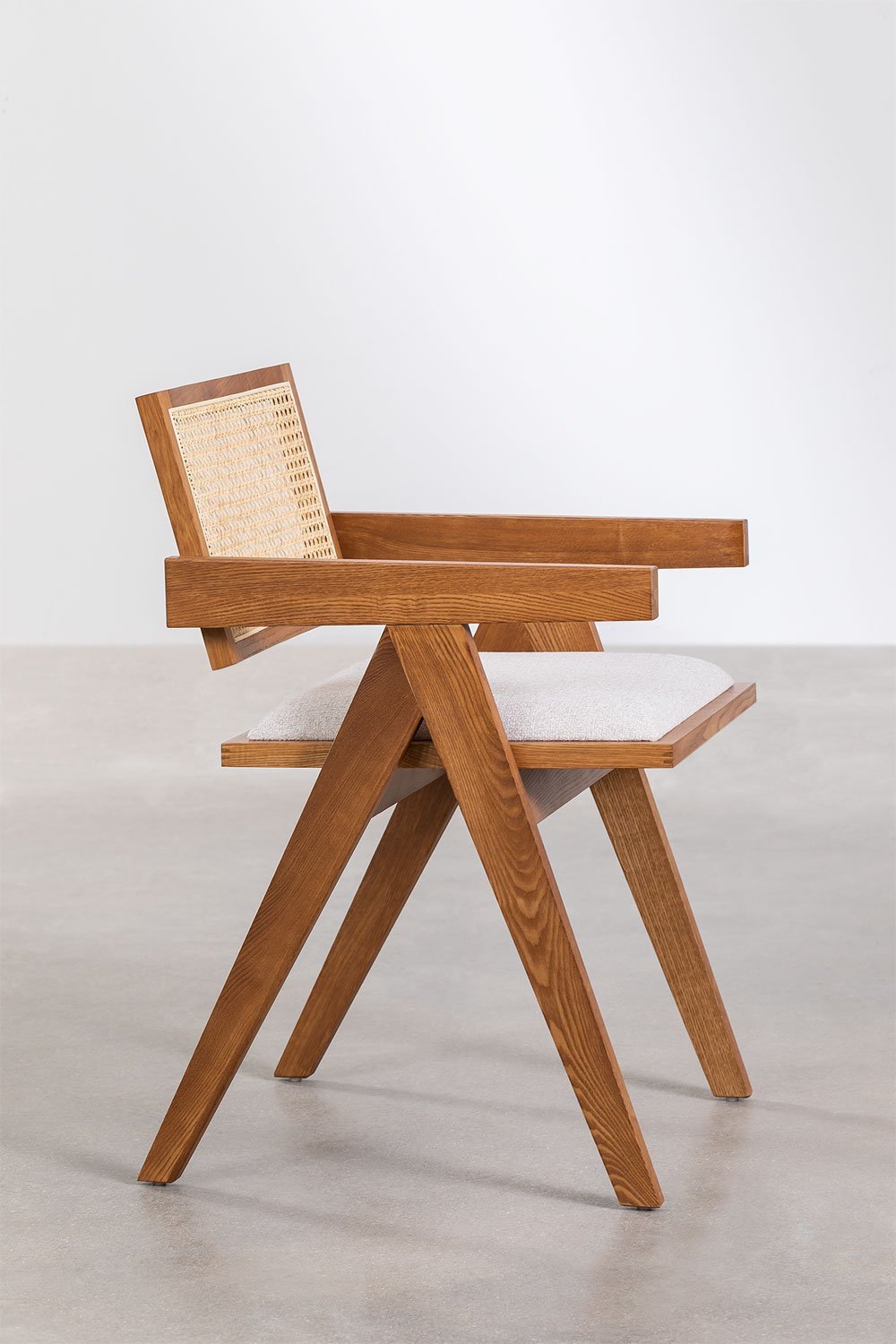 Chaise de salle à manger en bois de frêne rembourrée avec accoudoirs Lali, image de la galerie 4