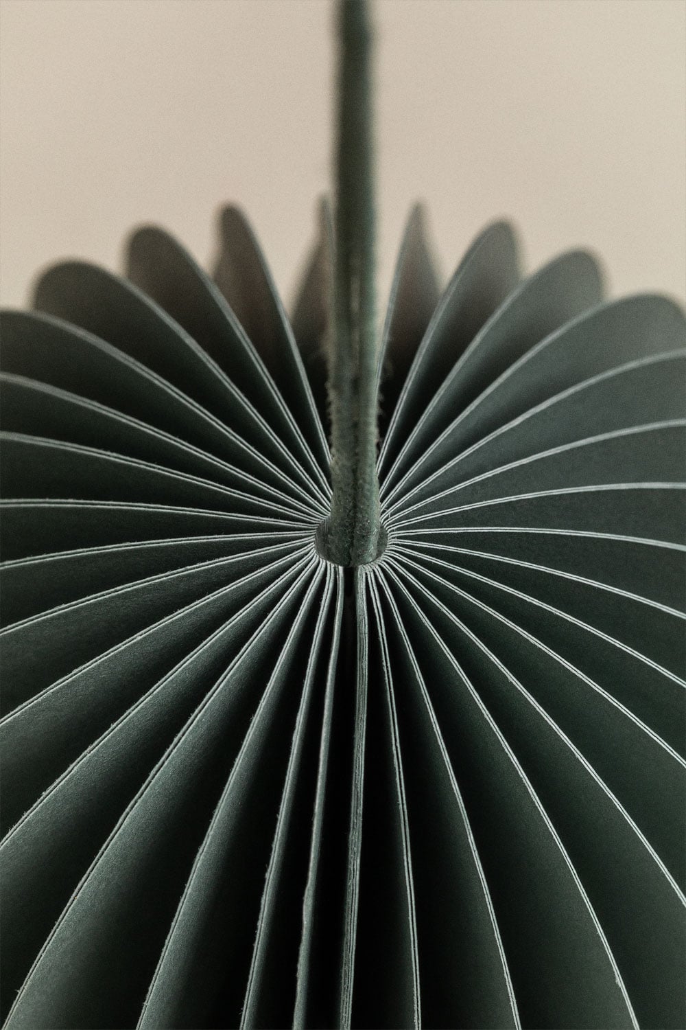 Pack de 6 boules en papier nid d'abeille Elsa, image de la galerie 3