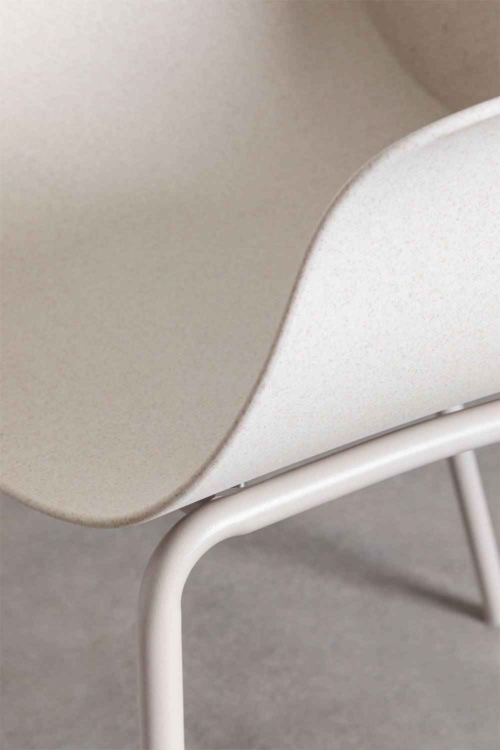 Pack de 2 chaises de jardin en fer et polypropylène Lynette, image de la galerie 7