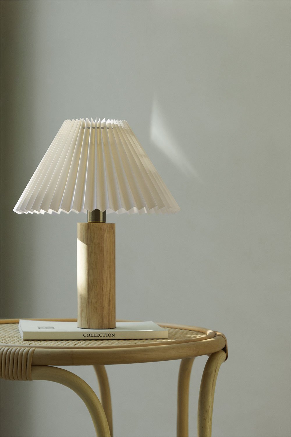 Lampe de table en bois Gaines, image de la galerie 1