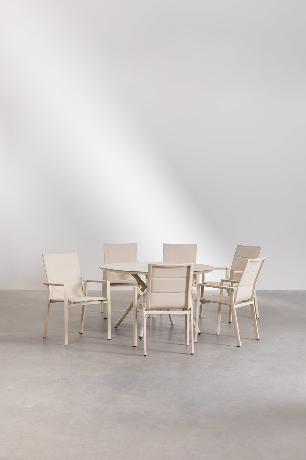 Ensemble table ronde Valería (Ø125 cm) et 6 chaises de jardin empilables en aluminium Karena, image de la galerie 2