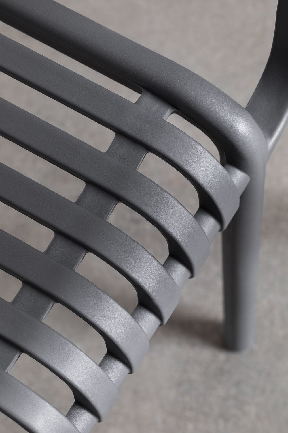 Lot de 4 chaises de jardin Wendell en polypropylène avec accoudoirs, image de la galerie 6