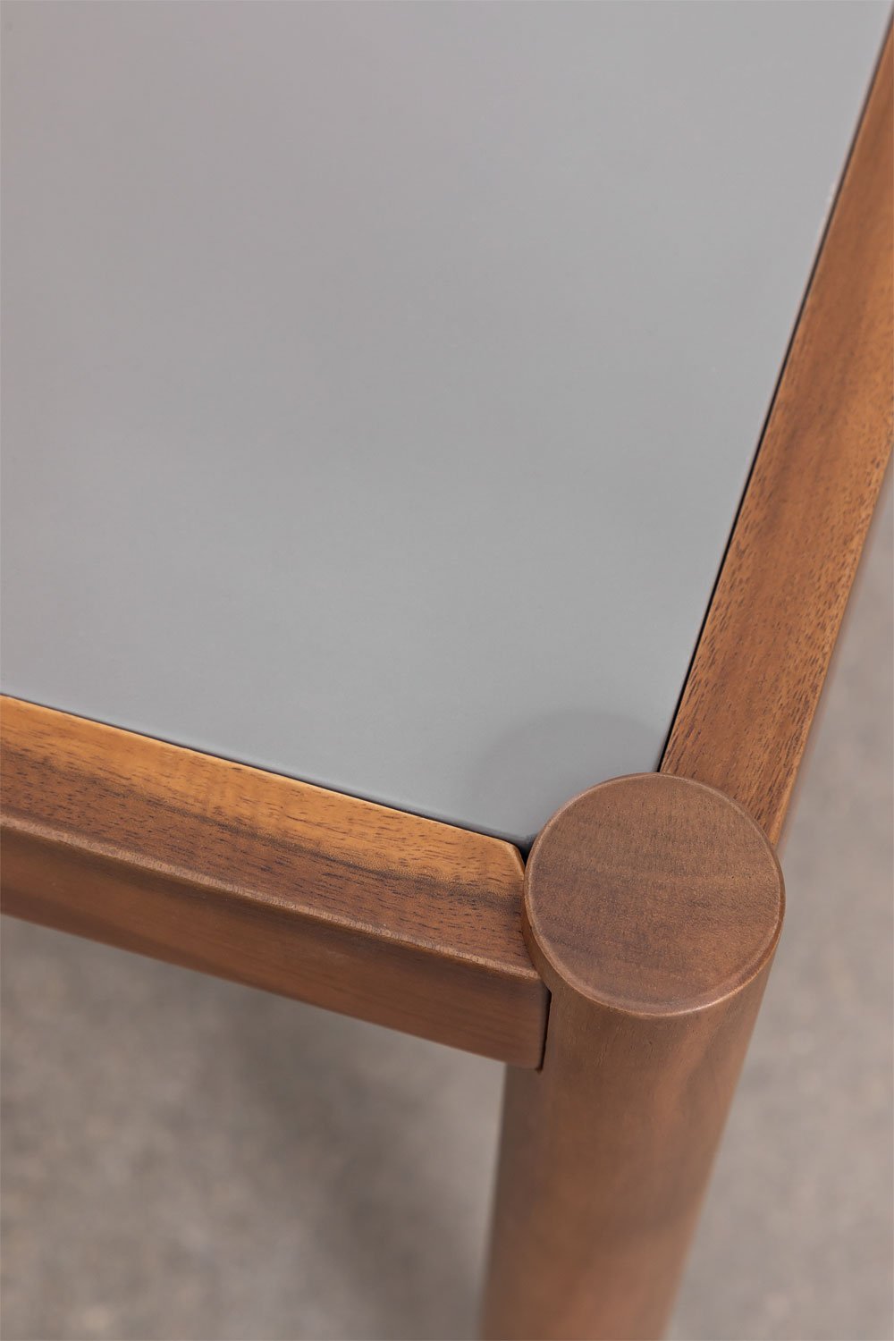 Table basse de jardin en ciment et bois d'acacia Gamila, image de la galerie 4