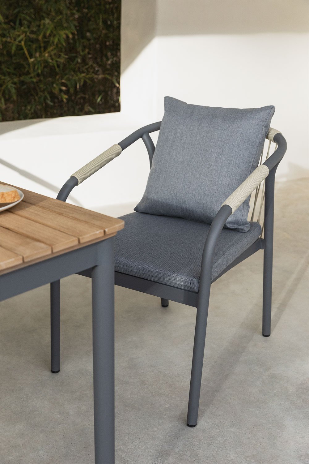Pack de 2 chaises de jardin avec accoudoirs en aluminium et corde Basper, image de la galerie 1
