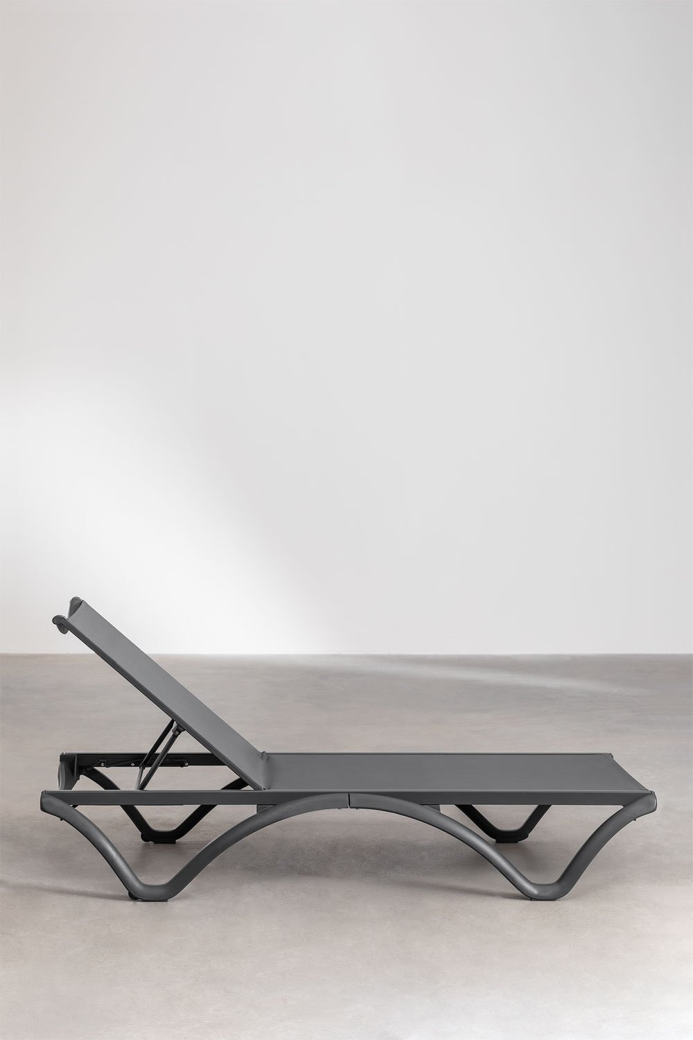 Chaise longue empilable Xeila, image de la galerie 4