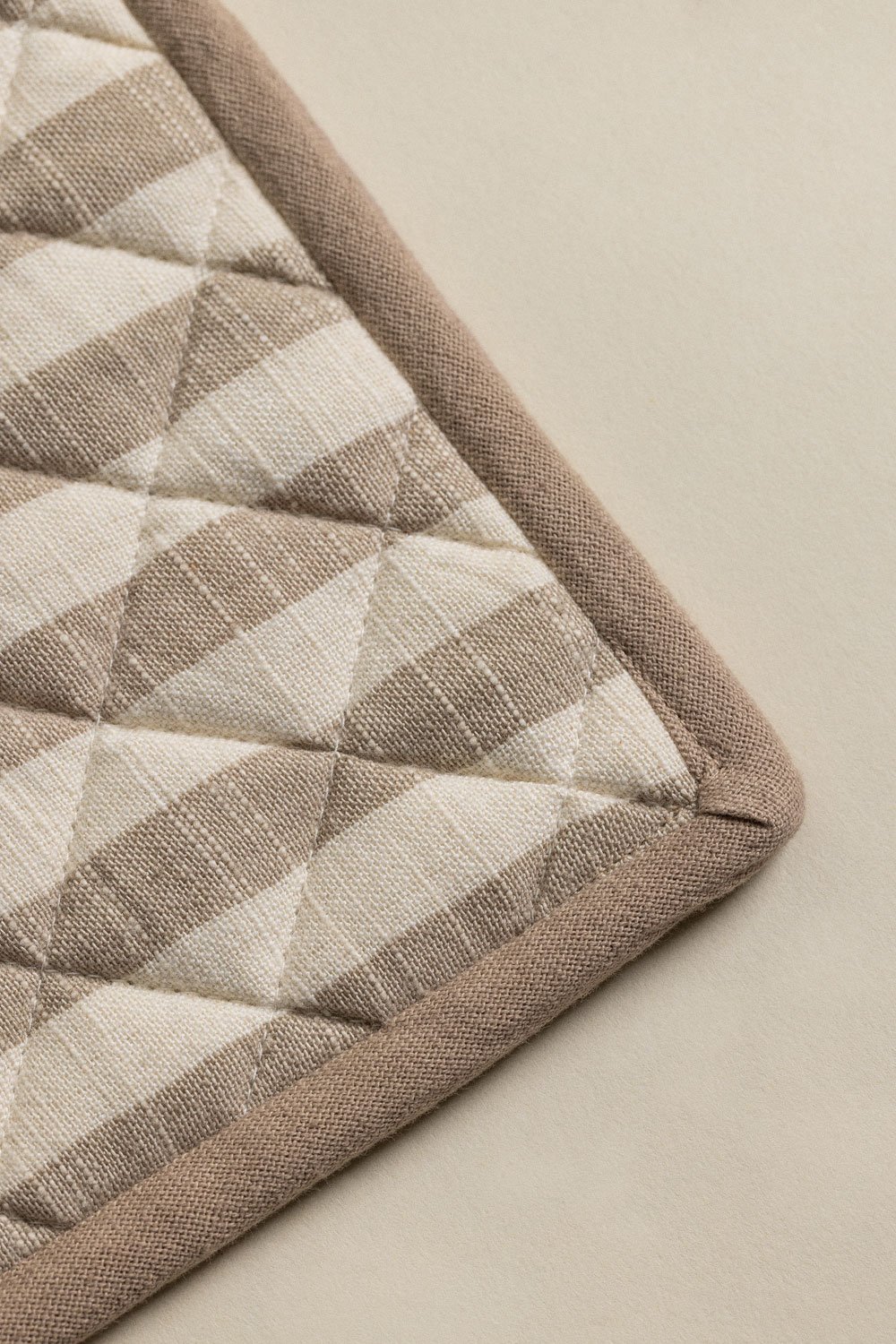 Set de gant et chiffon pour four Edouard, image de la galerie 4