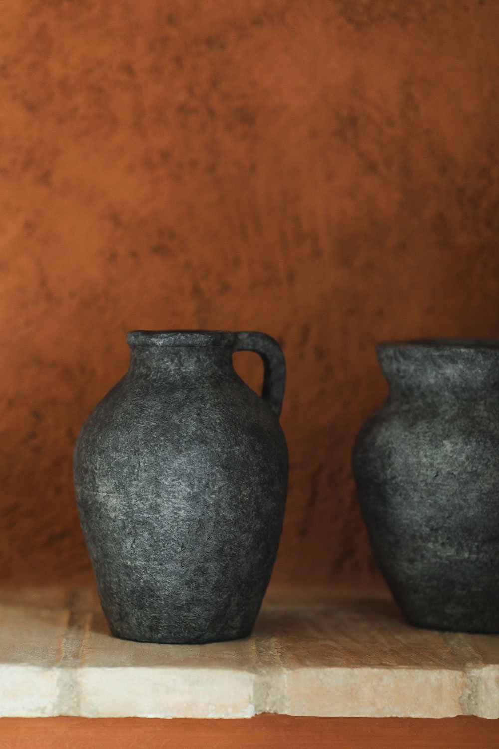 Vase décoratif en terre cuite (23 cm) Dariam, image de la galerie 1