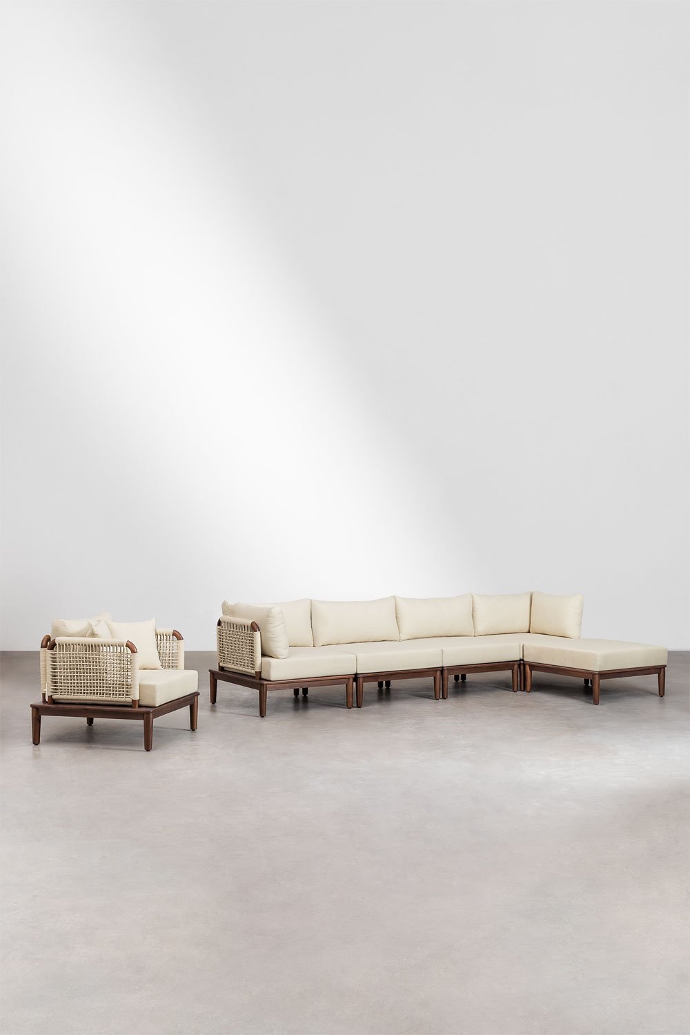Canapé de jardin modulable 4 pièces avec 2 chaises d'angle, pouf et fauteuil en bois d'acacia Brayan , image de la galerie 1