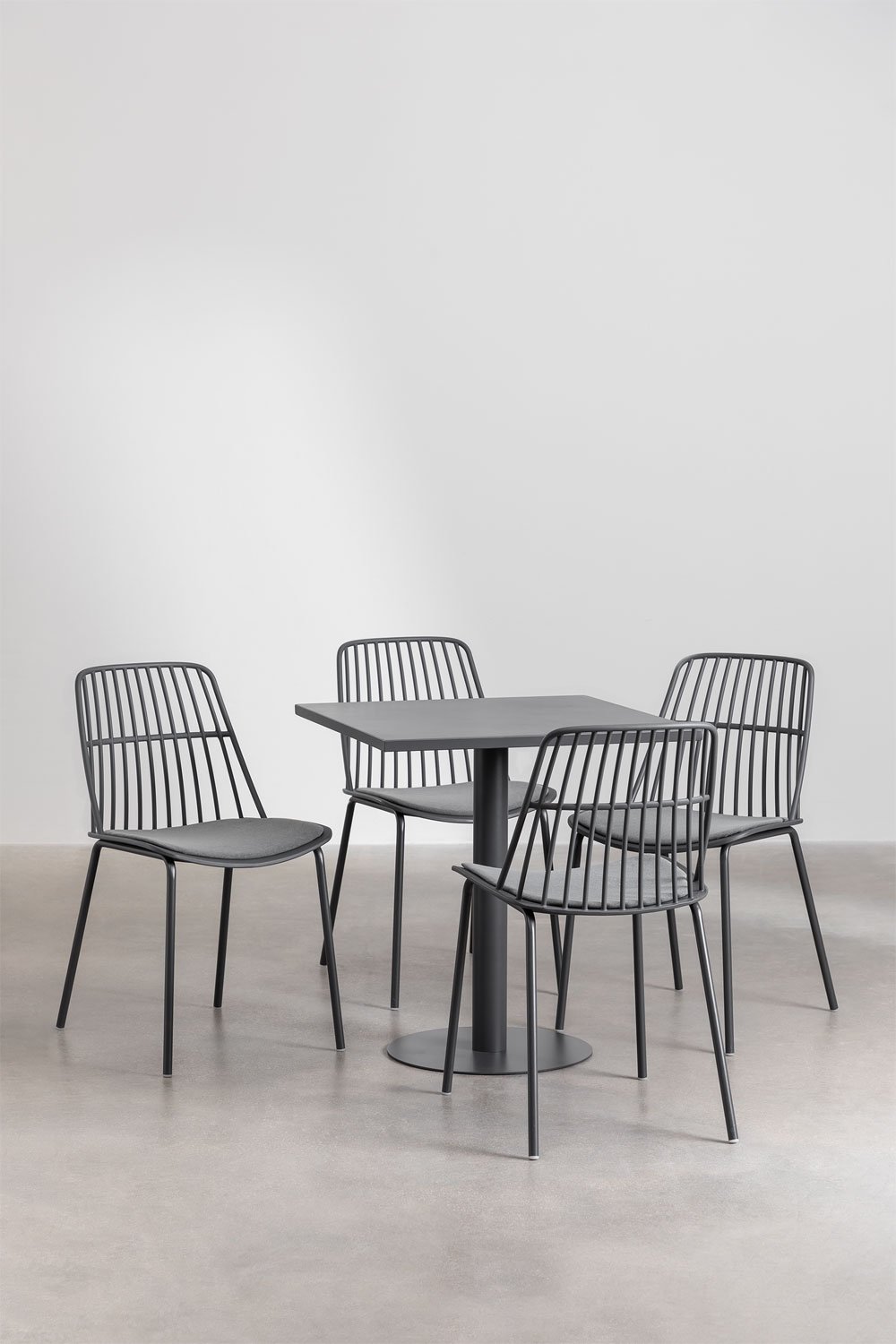 Ensemble table carrée Mizzi 70x70 cm et 4 chaises de jardin Maeba, image de la galerie 2