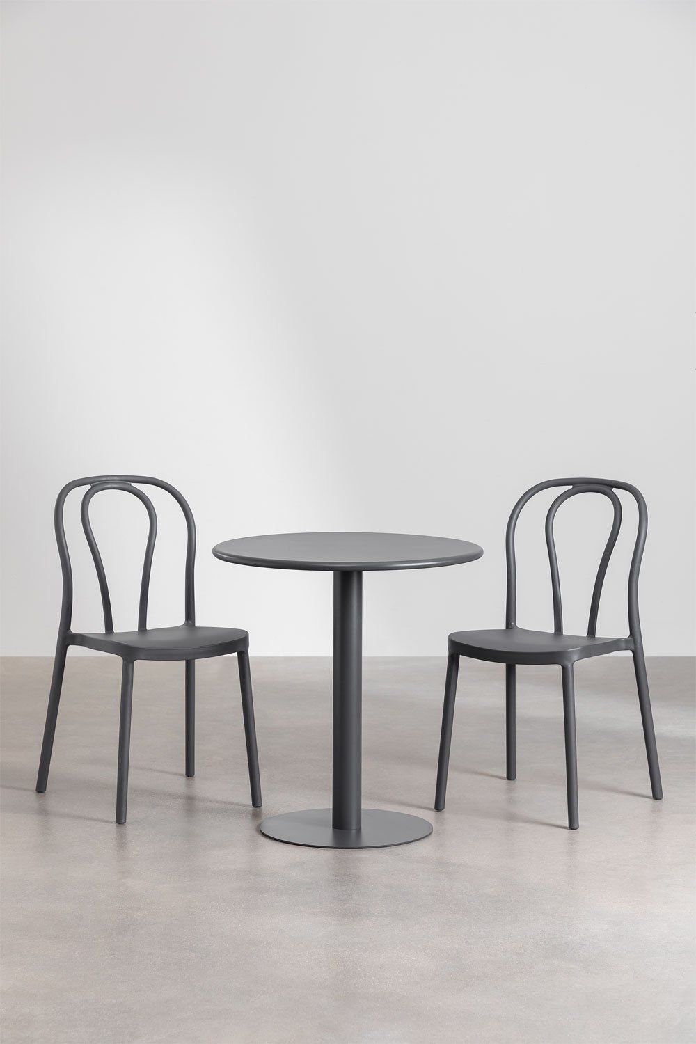 Ensemble avec une table ronde (Ø70 cm) et 2 chaises de jardin Mizzi, image de la galerie 1