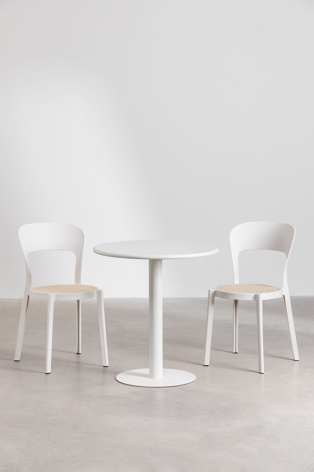 Ensemble table ronde Mizzi (Ø70 cm) et 2 chaises de jardin Odilia, image de la galerie 2