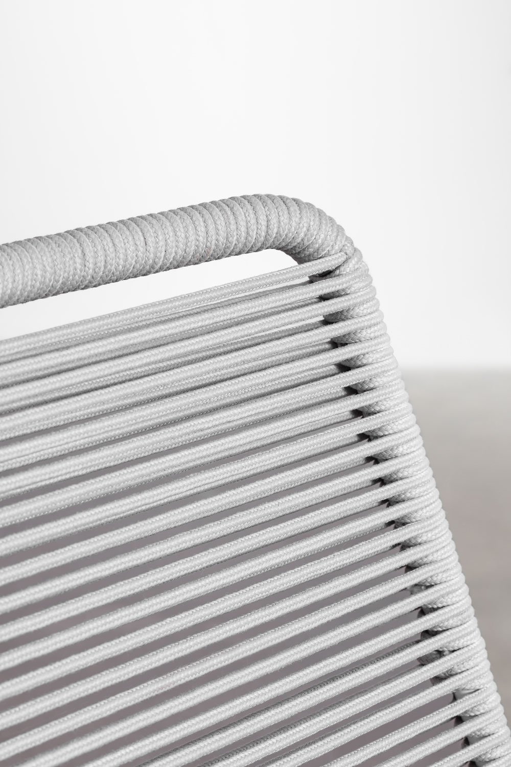 Pack de 4 chaises de jardin empilables en fer et corde tressée Mileyd, image de la galerie 5