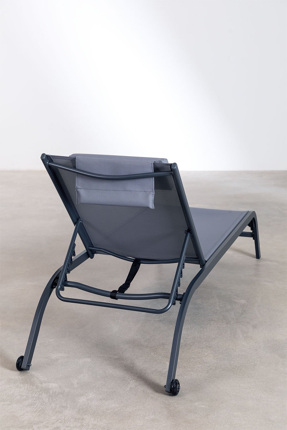 Chaise longue inclinable Therys avec coussin, image de la galerie 5