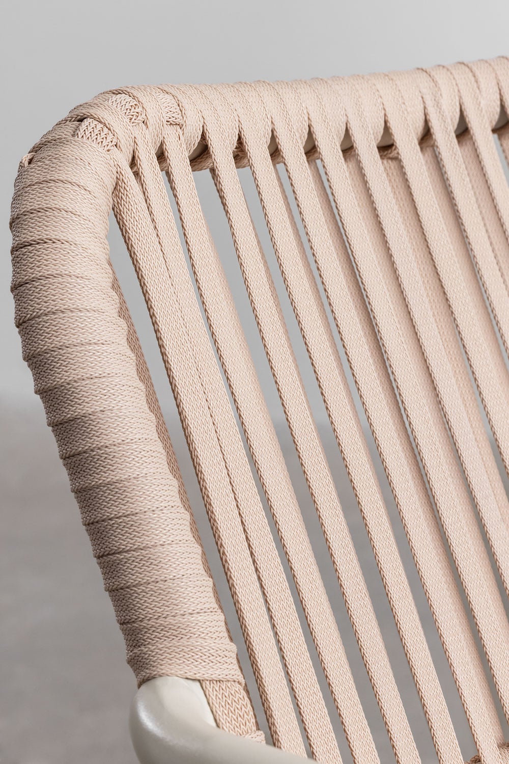 Pack de 6 chaises de jardin empilables avec accoudoirs en corde tressée Arhiza, image de la galerie 5