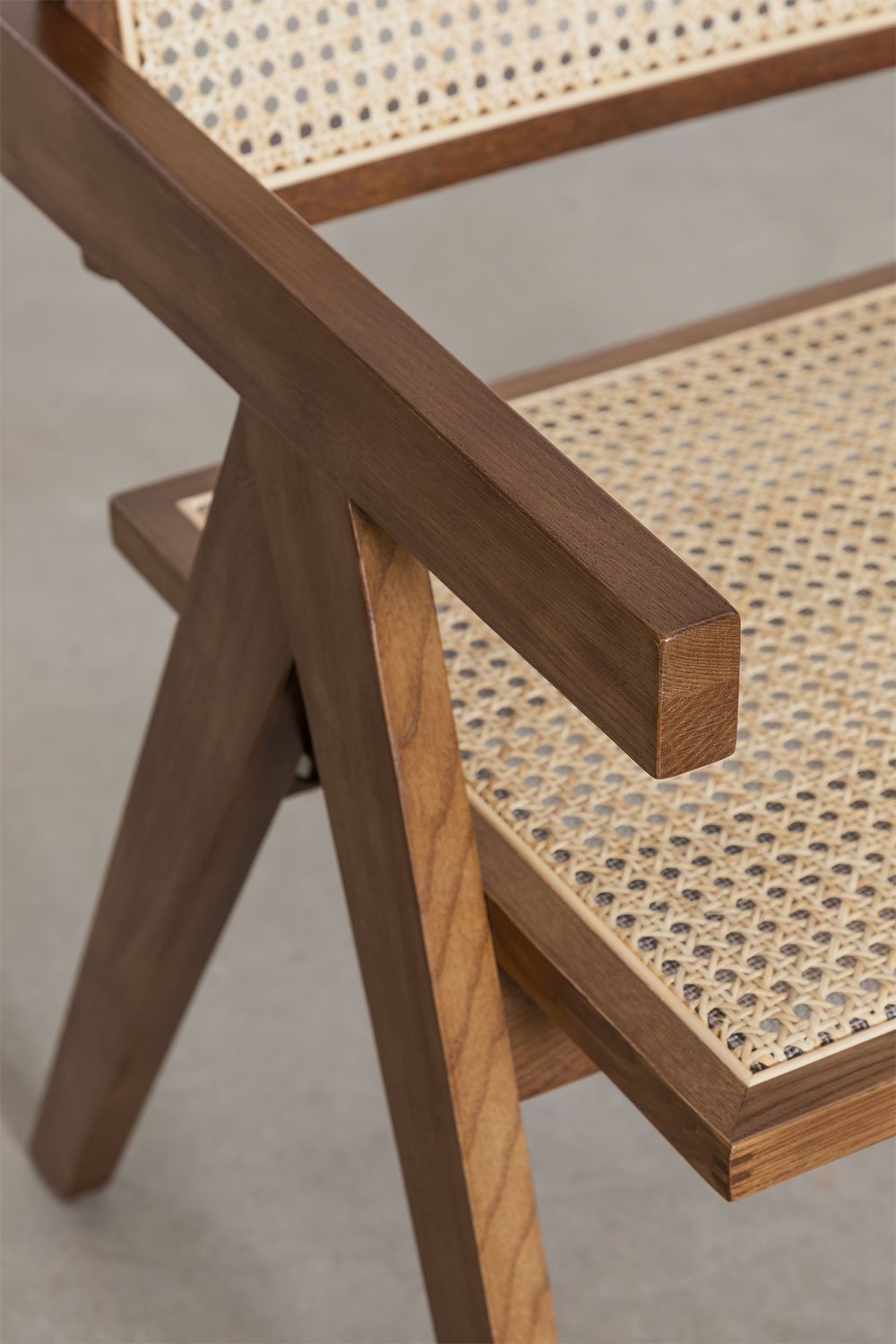 Chaise de salle à manger avec accoudoirs en bois de frêne et rotin Lali, image de la galerie 8