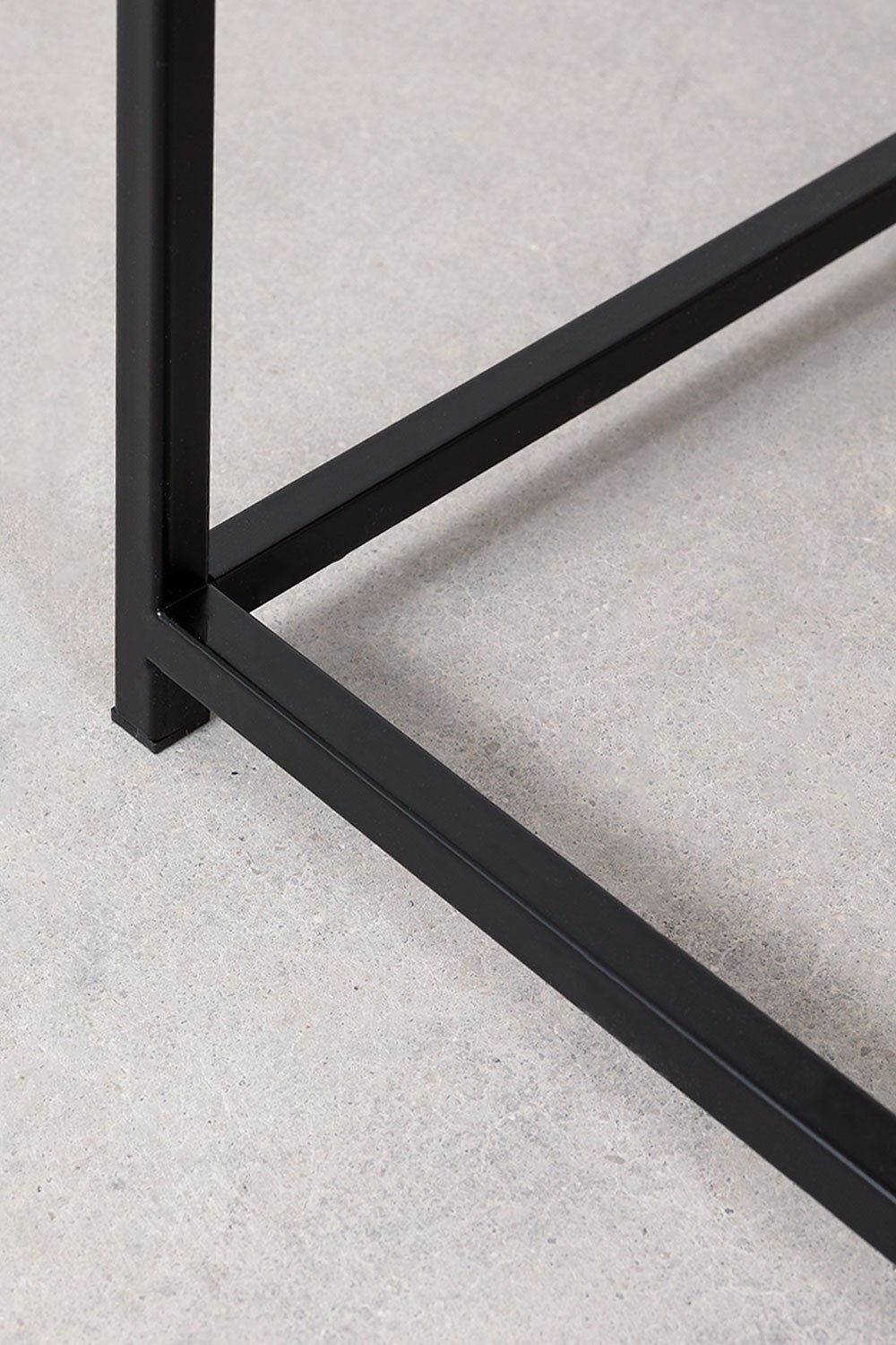 Table d'appoint carrée 40x40 cm en acier Thura, image de la galerie 4