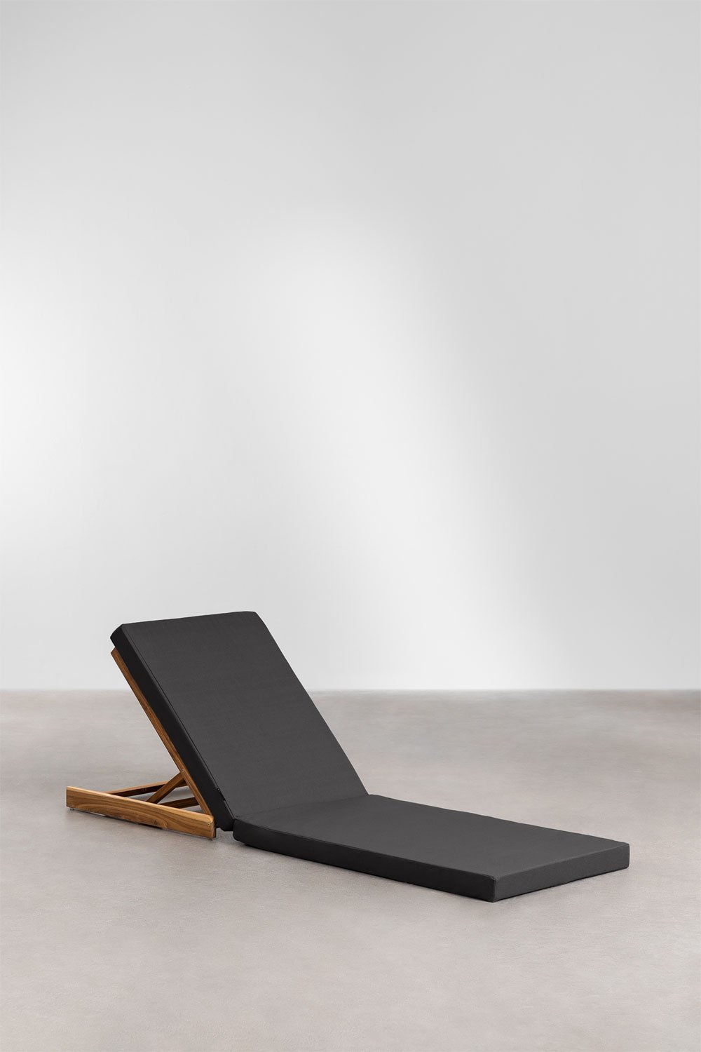 Chaise longue en bois d'acacia Idaira, image de la galerie 1